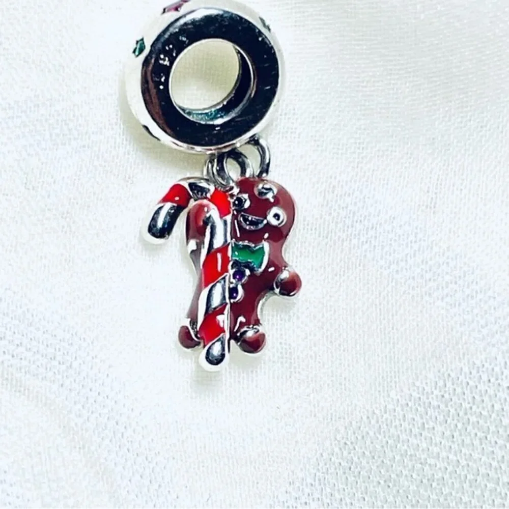 ✨ NWOT Gingerbread 🍬 Candy Cane Charm – Christmas